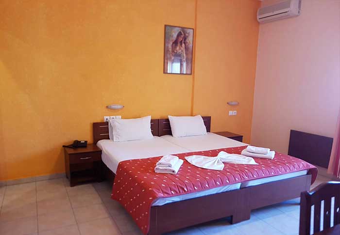 Τρίκλινο Δωμάτιο (Triple Room)